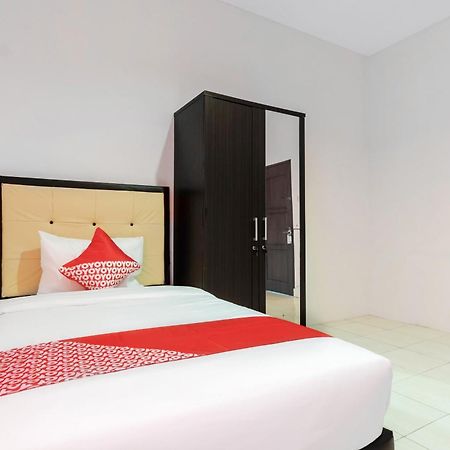 Oyo 622 Bakti Homestay Medan Exterior foto