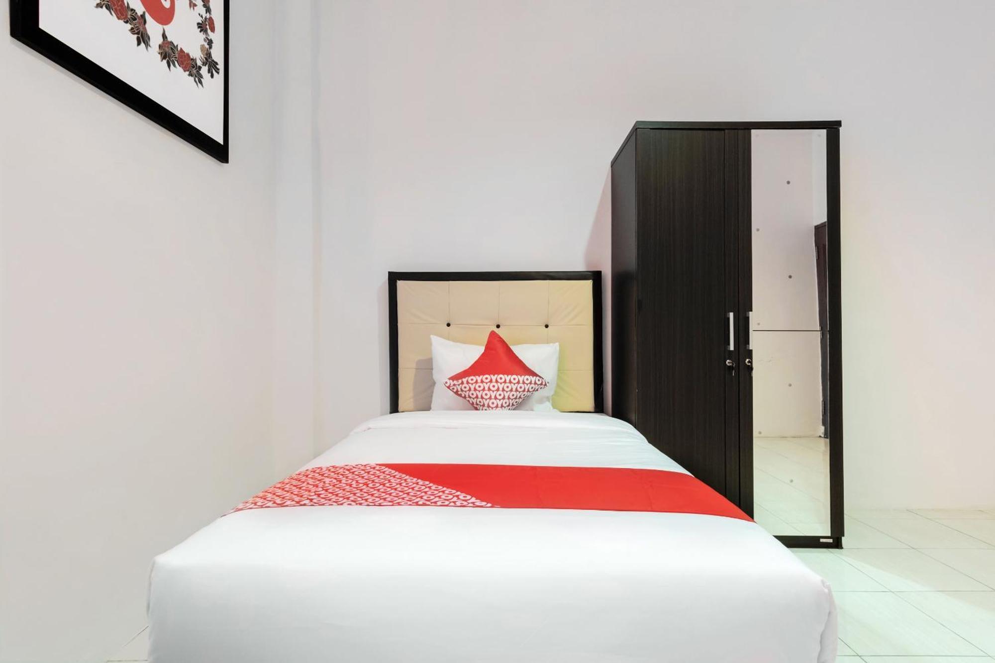 Oyo 622 Bakti Homestay Medan Exterior foto