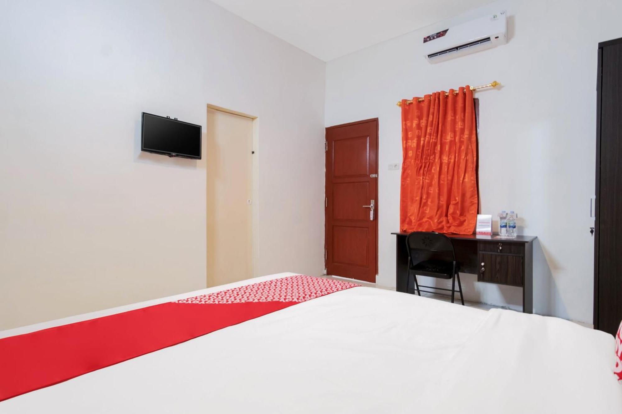 Oyo 622 Bakti Homestay Medan Exterior foto