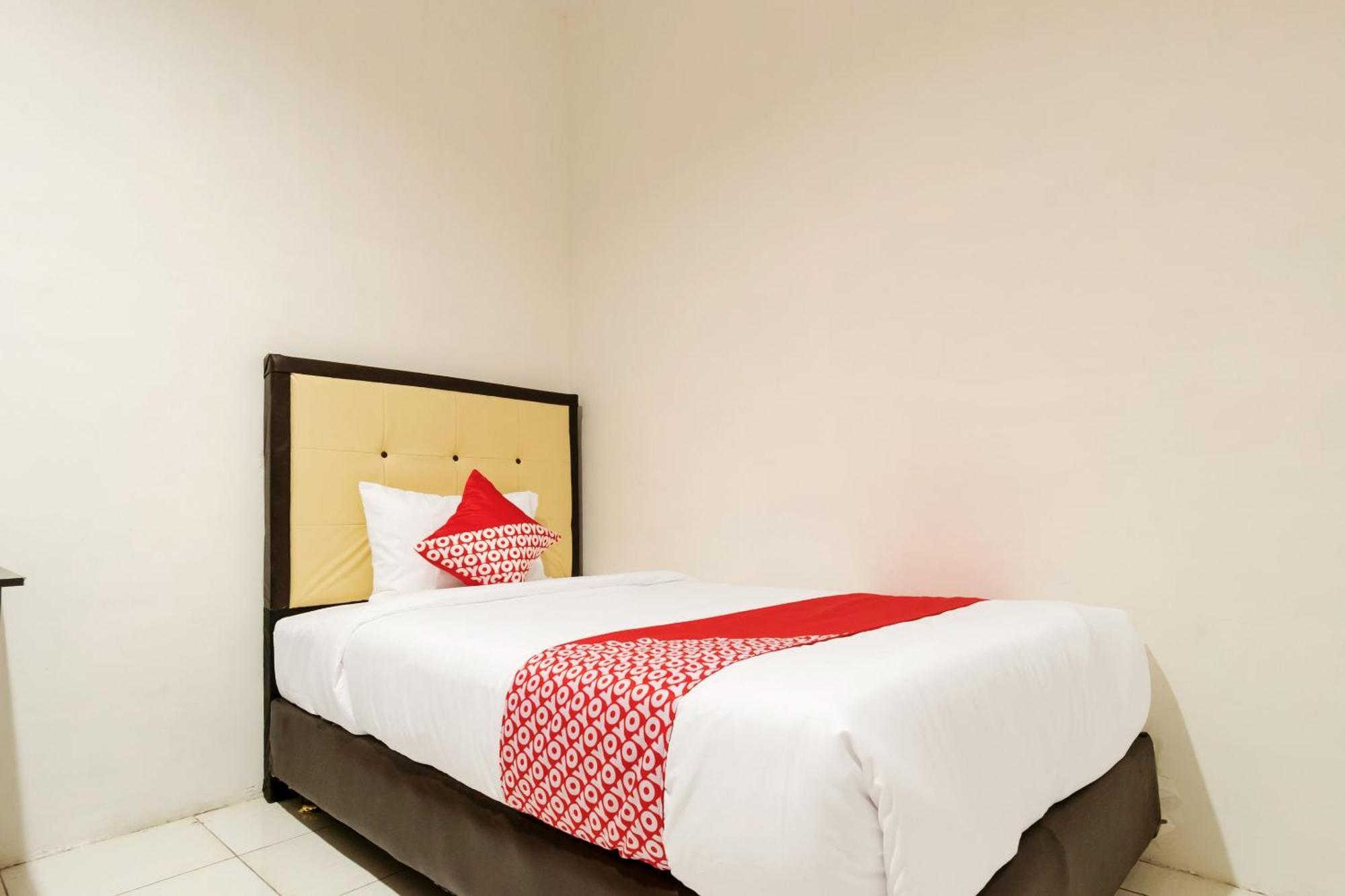 Oyo 622 Bakti Homestay Medan Exterior foto